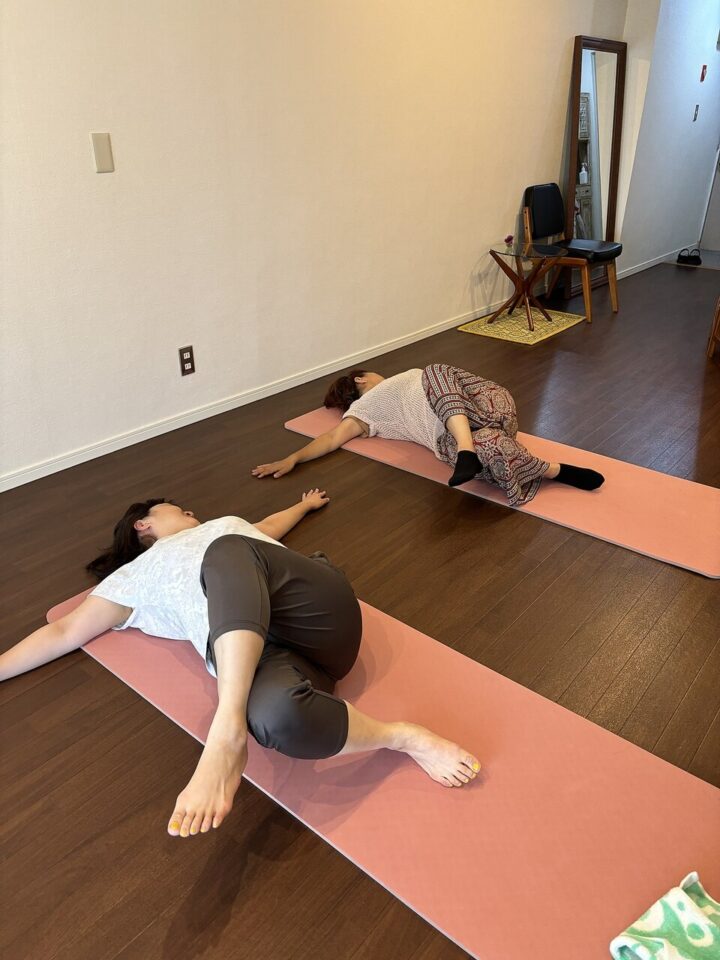 自宅からオンラインで参加できるストレッチ教室